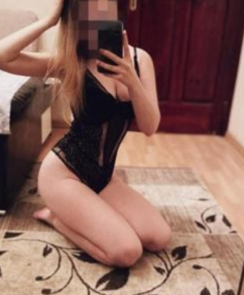 Элизабет, 28
